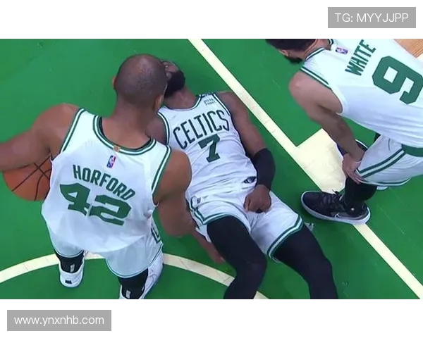 凯尔特人对阵雄鹿的激烈碰撞:两队超级球星谁能主宰赛场胜负 凯尔特人对阵雄鹿的激烈碰撞:两队超级球星谁能主宰赛场胜负