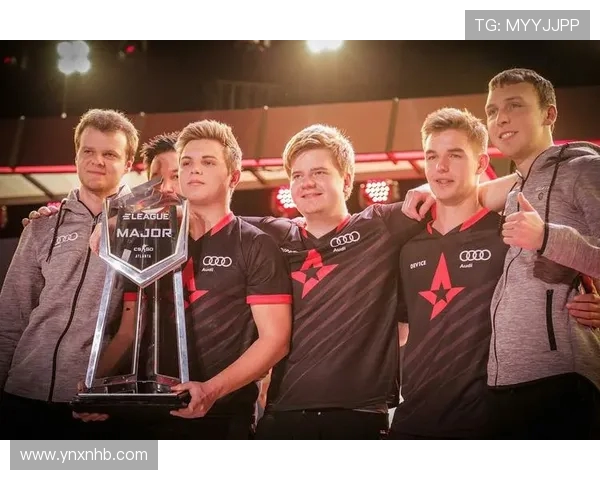 CSGO战术解析:BLG战队如何构建高效中路突破体系与战术执行 CSGO战术解析:BLG战队如何构建高效中路突破体系与战术执行